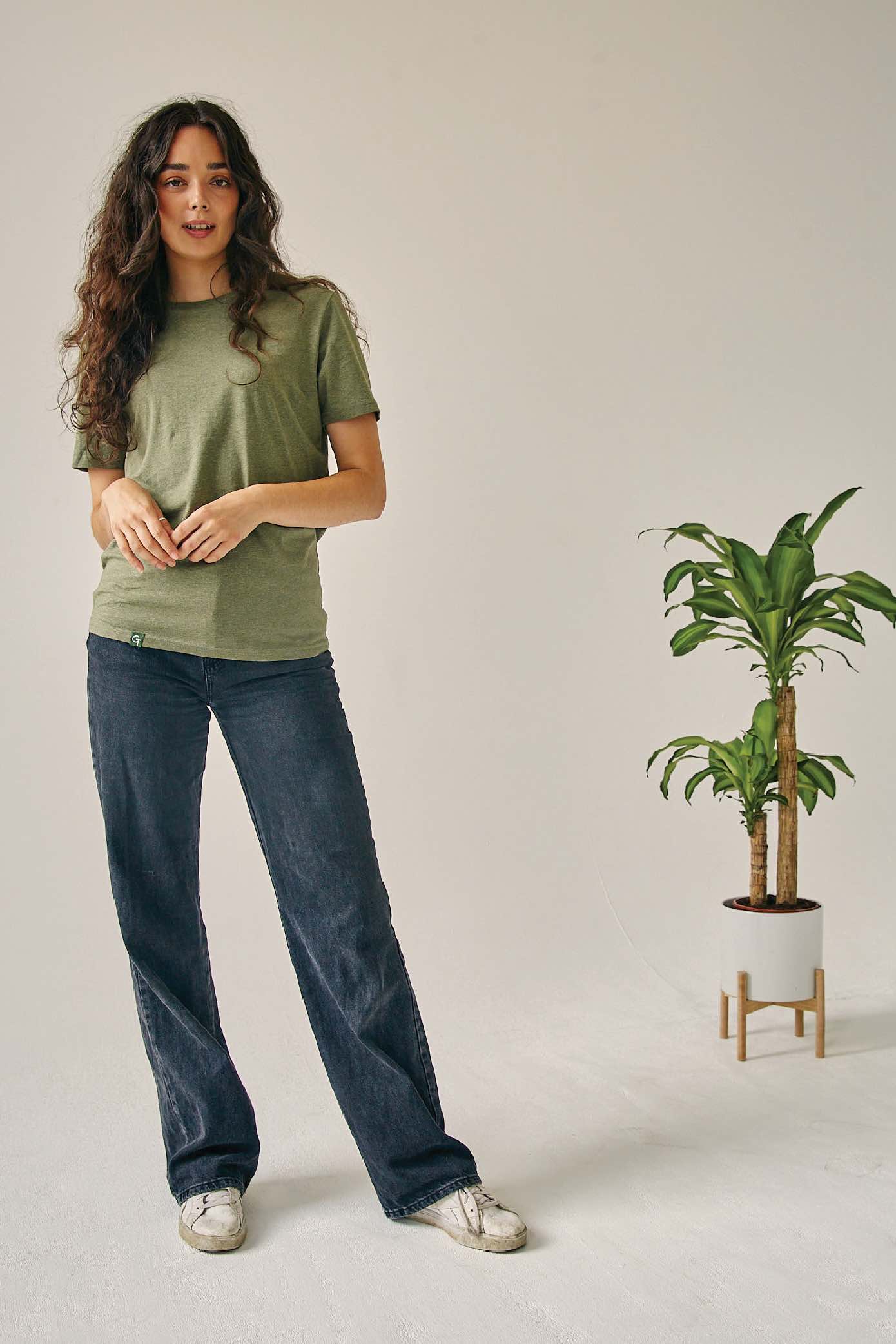 khaki heather t-shirt – liz