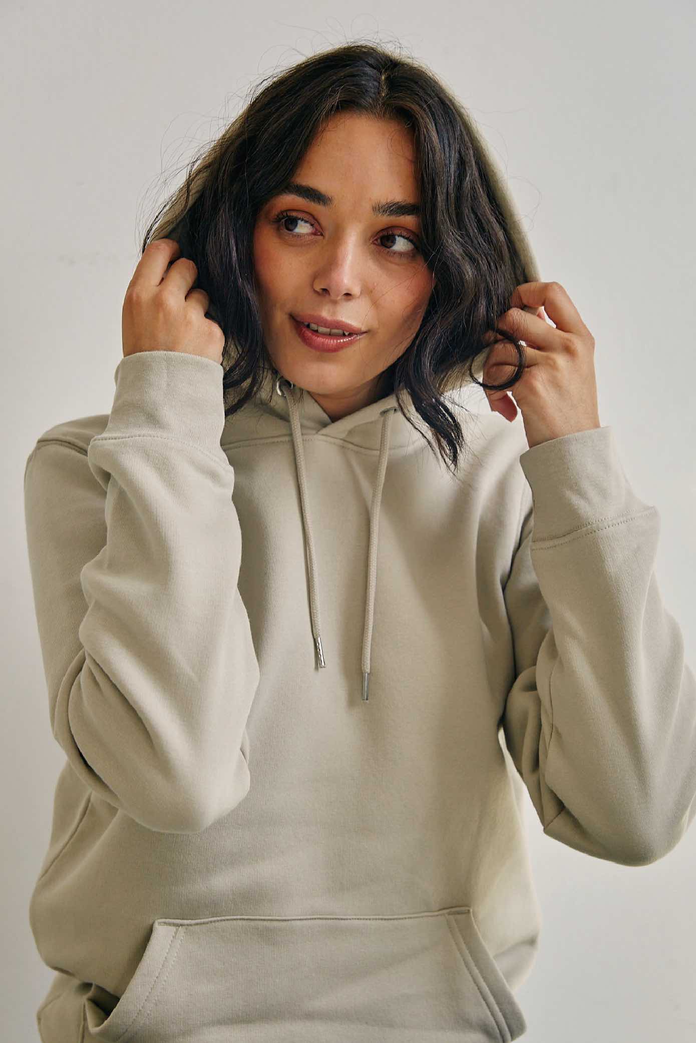 sand hoodie Liz 3