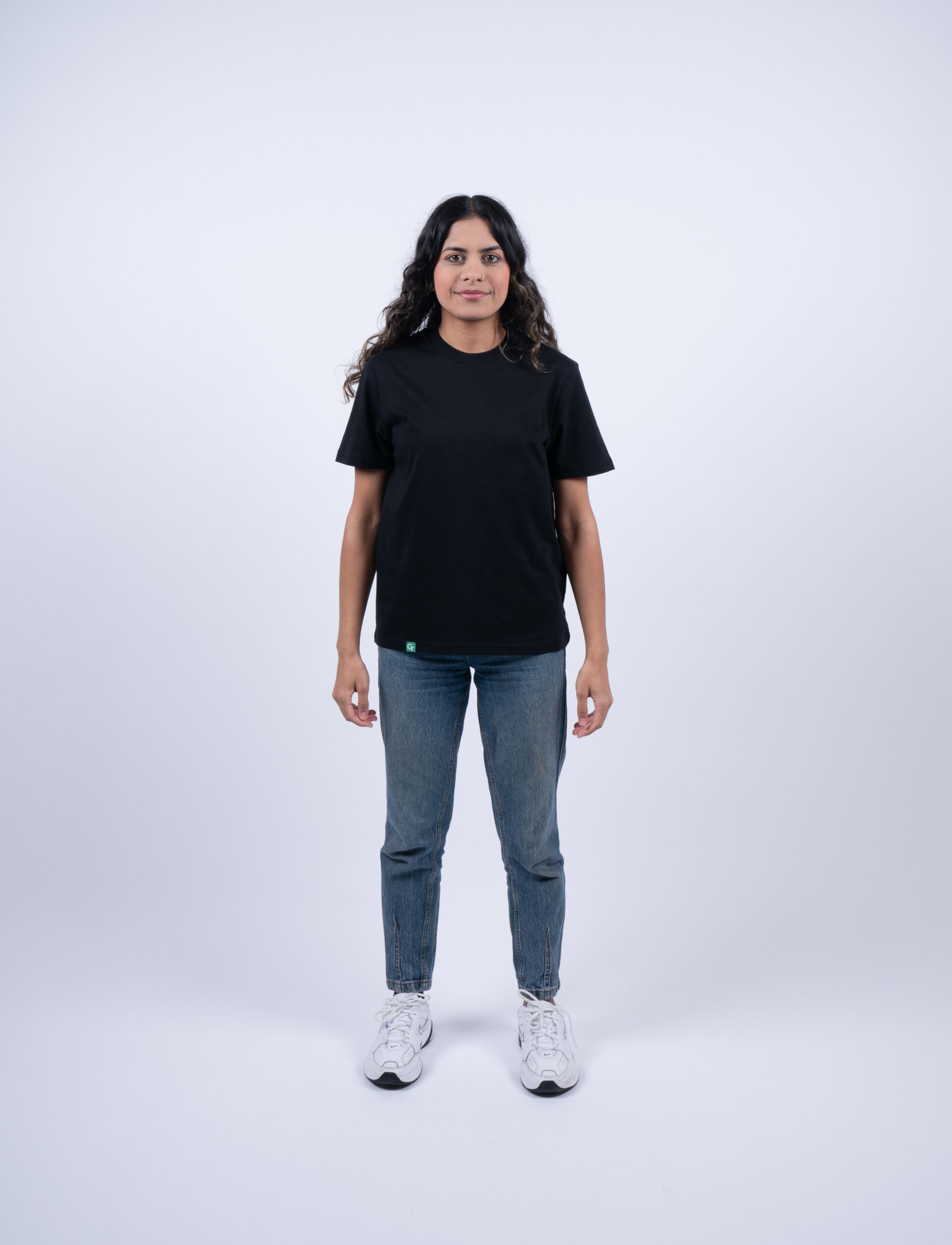 Reg black tee front