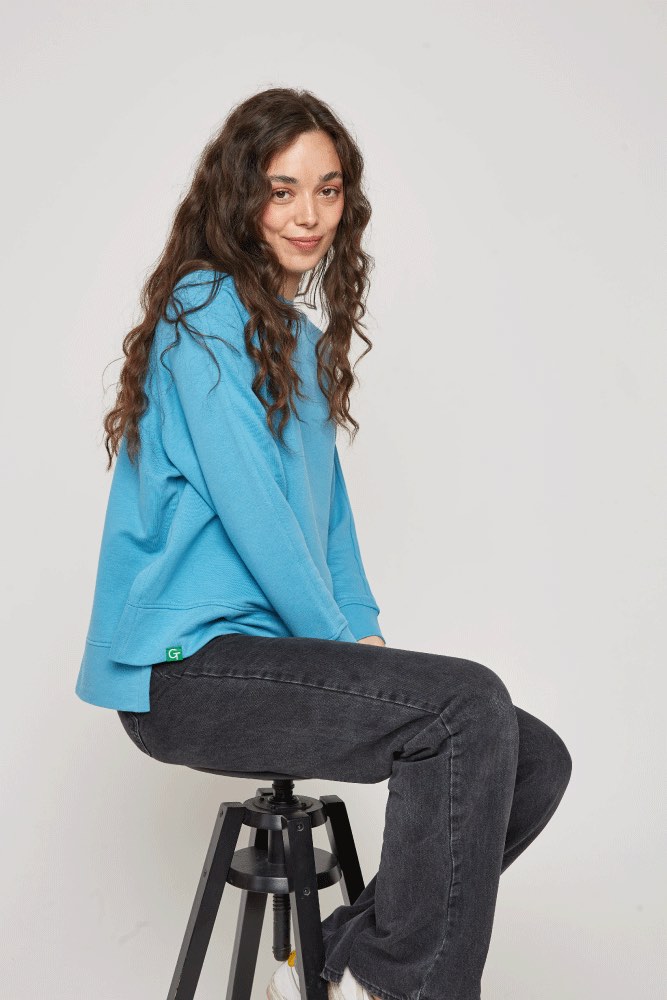 CYAN-BLUE-SWEATER-6