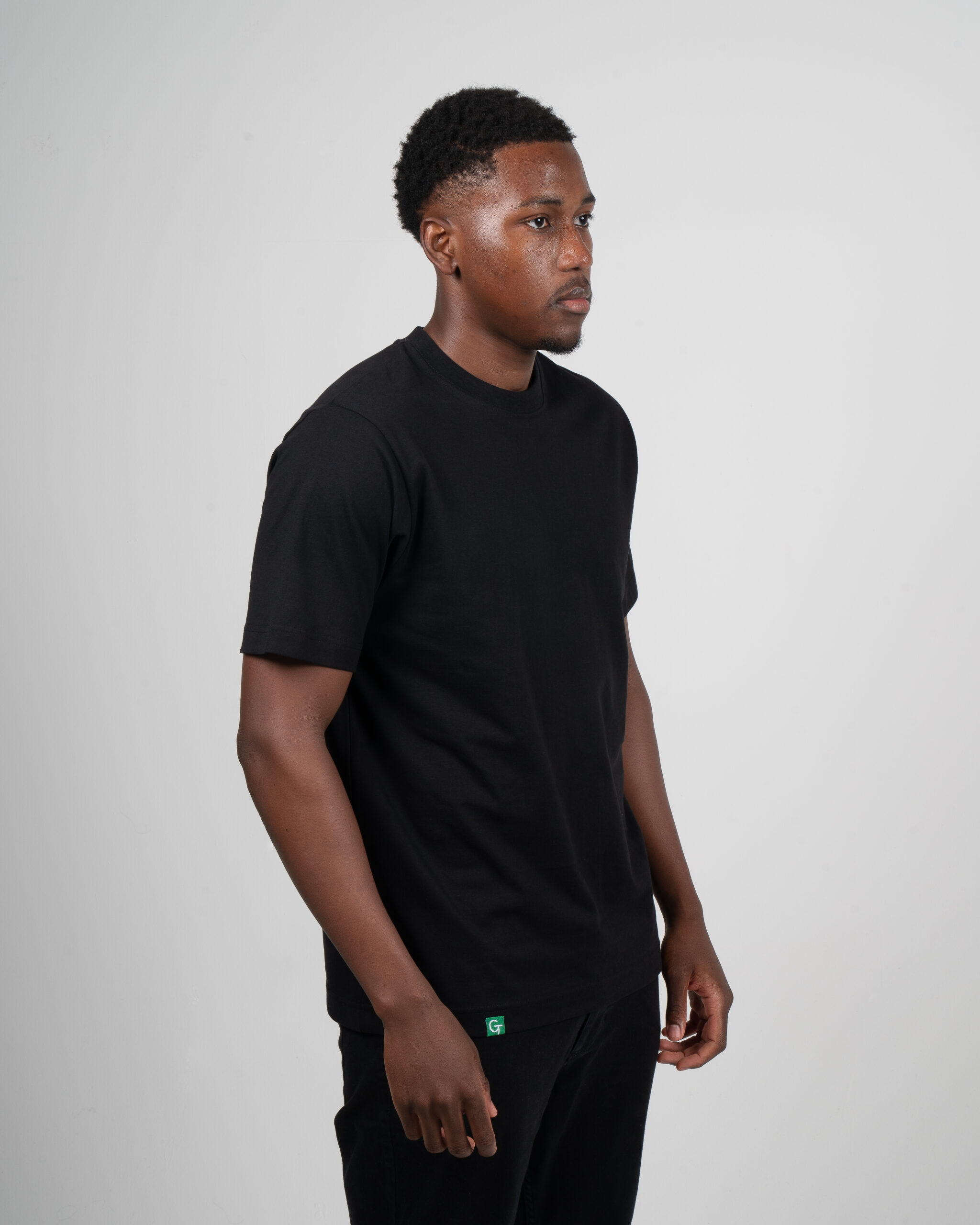 mens-black-heavy-tee-side