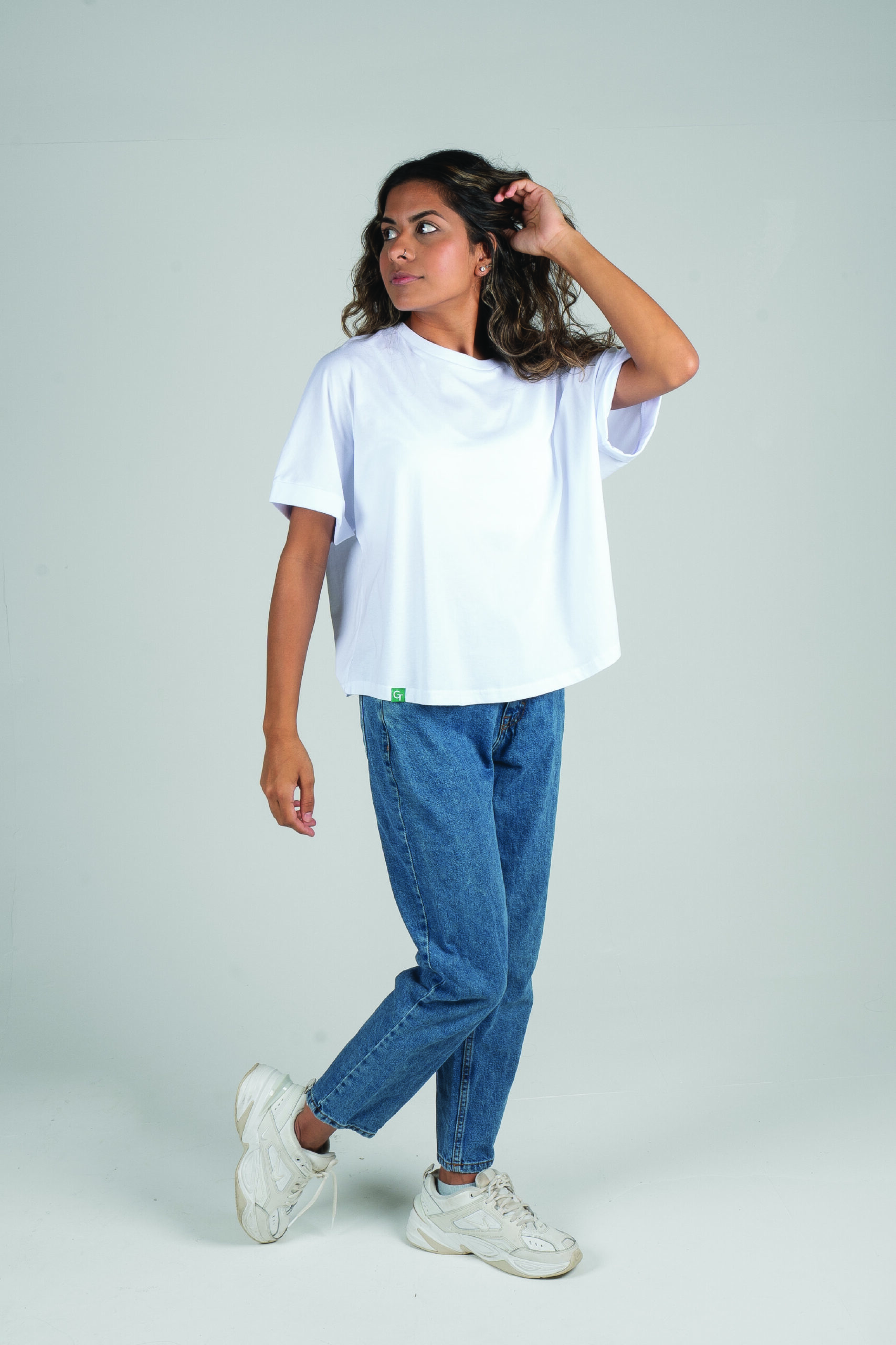 WHITE TSHIRT 2