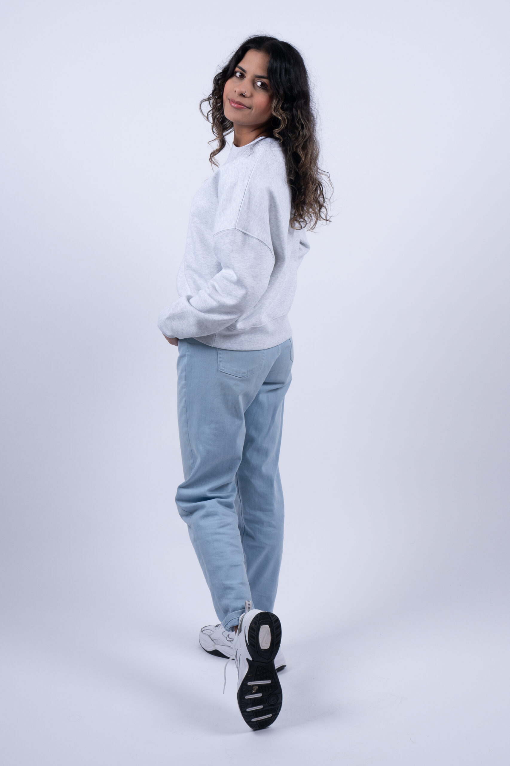 LADIES SNOW HEATHER SWEATER BK SIDE